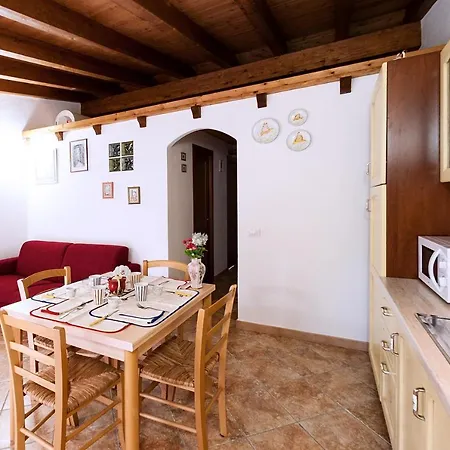 Holiday House Rosmarino Casa de Férias *